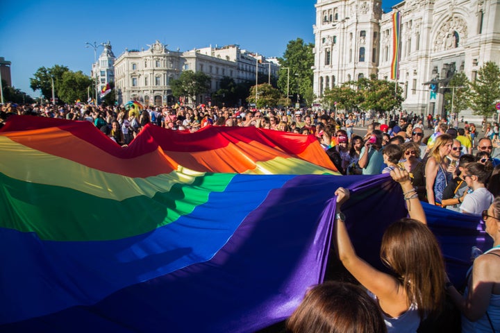 Miles de participantes en una manifestación del Orgullo en Madrid