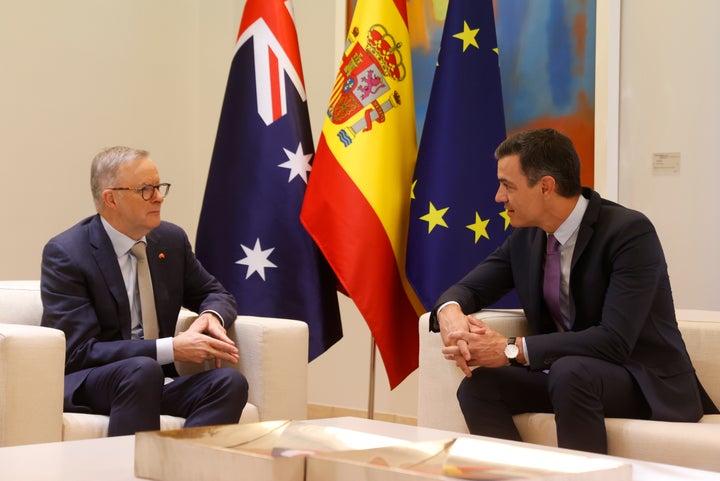 Pedro Sánchez recibe en Moncloa a Anthony Albanese.