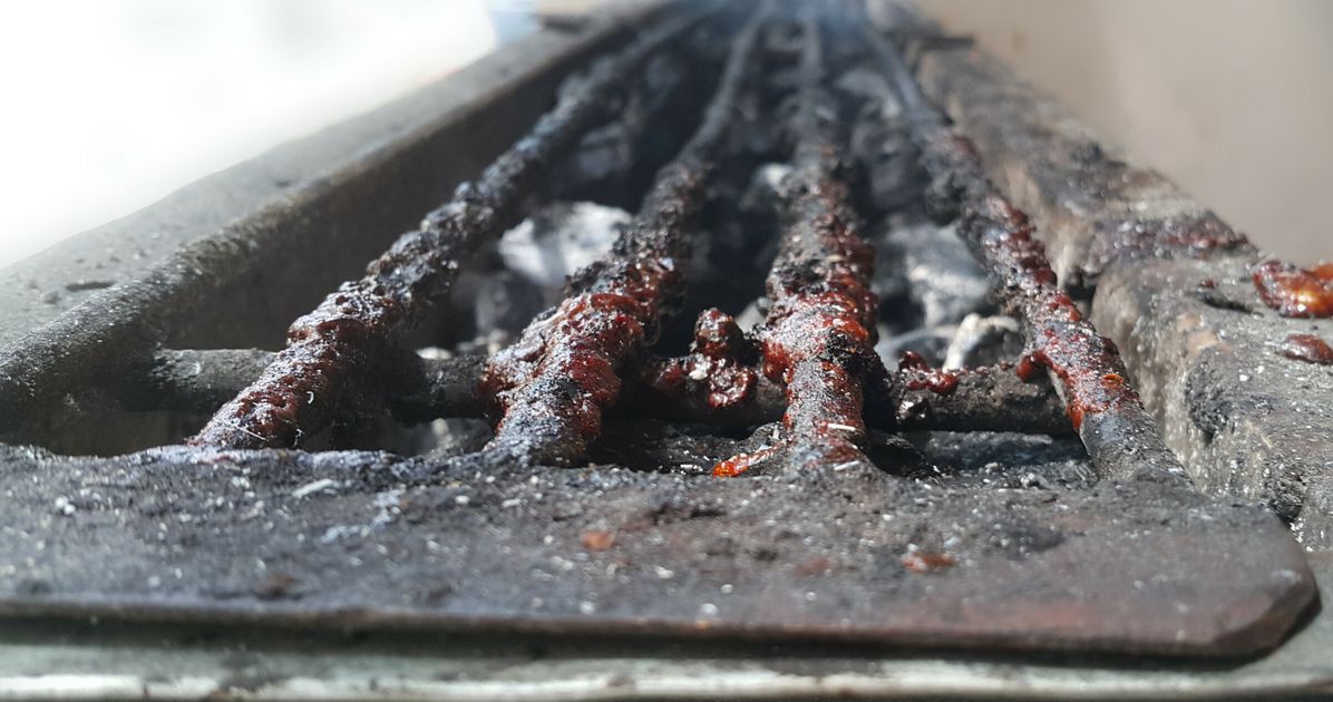 Different Methods for Grill Cleaning: From Thorough Deep Cleaning to Routine Maintenance