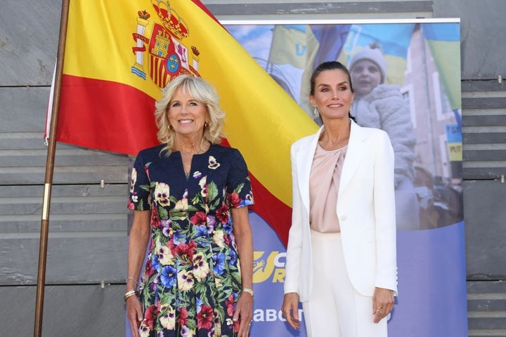 El traje que Letizia había llevado al acto con Jill Biden.