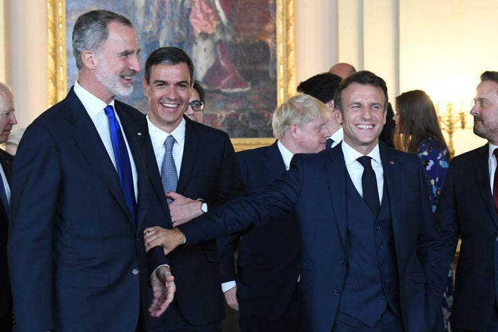 El rey Felipe y Macron, este martes en el Palacio Real.