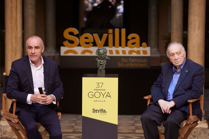 El alcalde de Sevilla, Antonio Muñoz, y el presidente de la Academia, Fernando Méndez-Leite.