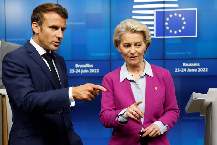 Emmanuel Macron y Ursula von der Leyen.