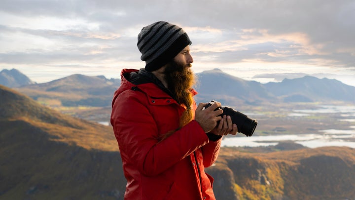 Kike Arnaiz imparte cursos de fotografía a través de Hotmart.