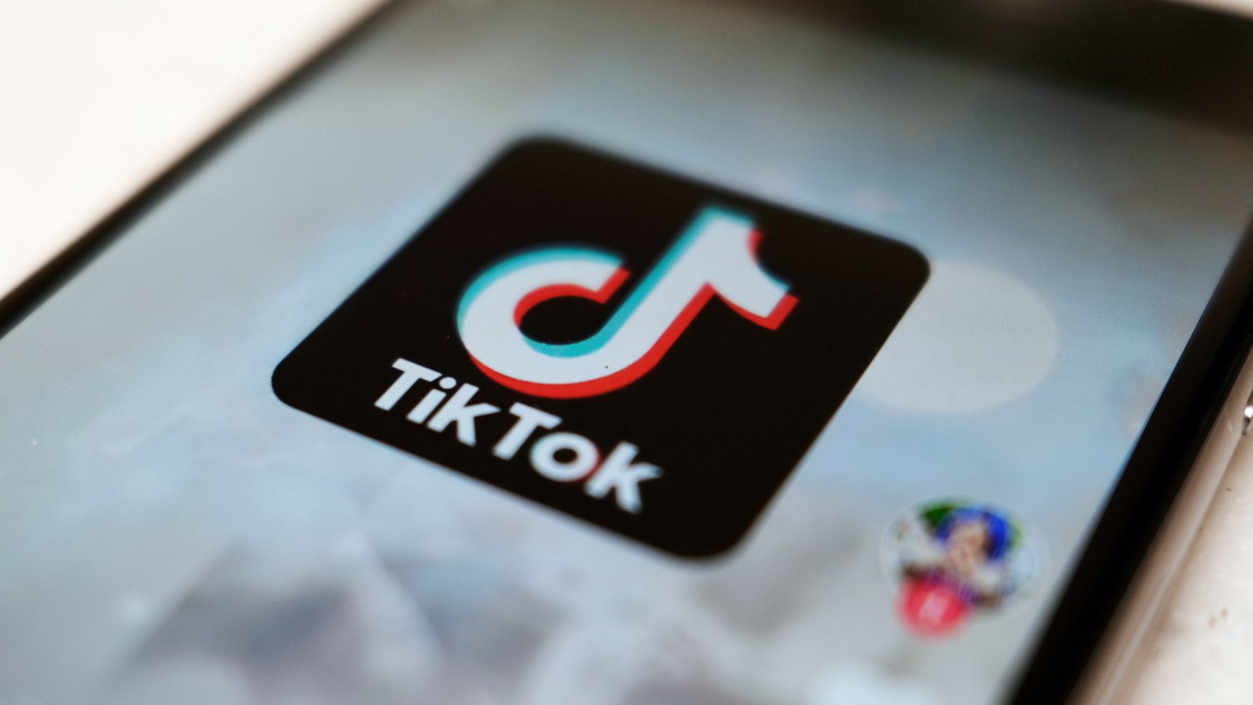 Le commissaire de la FCC demande de supprimer TikTok des App Stores pour des raisons de sécurité
