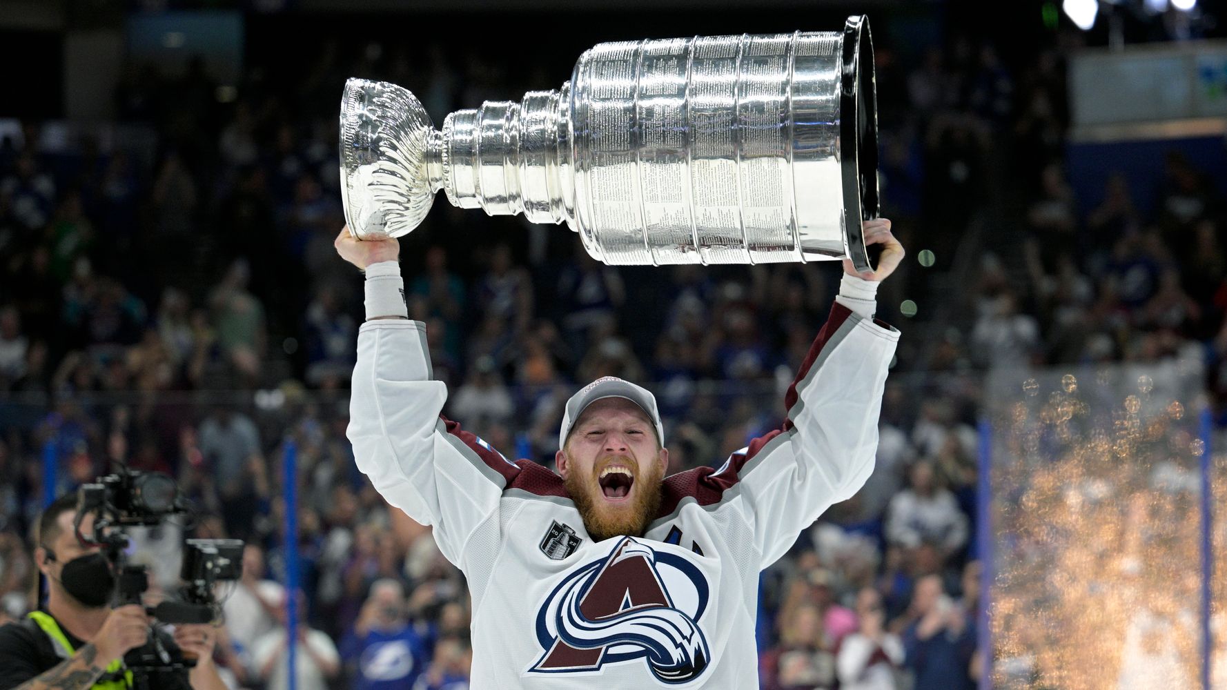 Denver Couple In Awe After Stanley Cup Accidentally Turns Up In Their Driveway