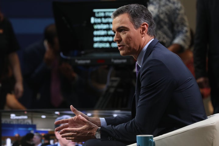 El presidente del Gobierno, Pedro Sánchez concede una entrevista a TVE a su llegada a la segunda jornada de la cumbre de la OTAN que se celebra este jueves en el recinto de Ifema, en Madrid.