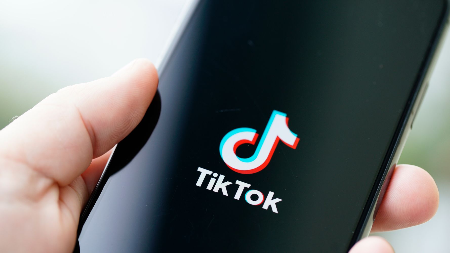 Dermatologists Warn About TikTok’s Dangerous Skin Care Lies
