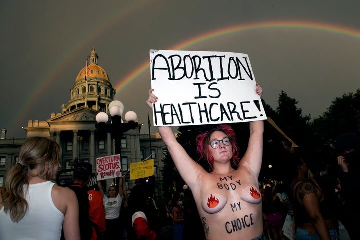 Protesta contra la derogación del aborto en Denver (Colorado, EEUU), el 24 de junio.