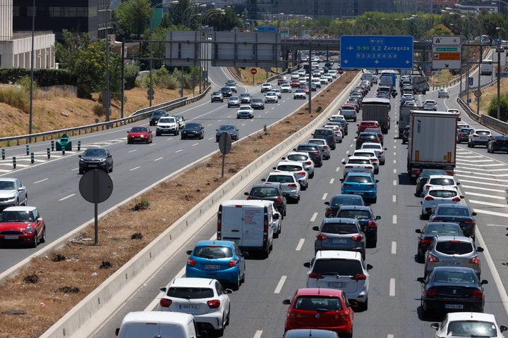 Imagen tomada este viernes de la M-40 en Madrid a la altura de IFEMA, donde se celebró el miércoles y jueves la cumbre de la OTAN.