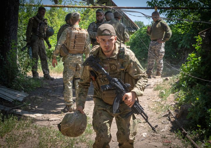 Russia Claims Control Of Pivotal Eastern Ukrainian Province | HuffPost ...