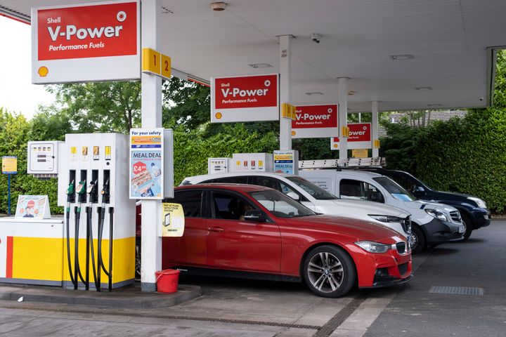Fuel prices continue to rise in the UK