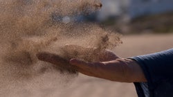 Η πρώτη στον κόσμο μπαταρία από άμμο εγκαταστάθηκε από επιστήμονες στην