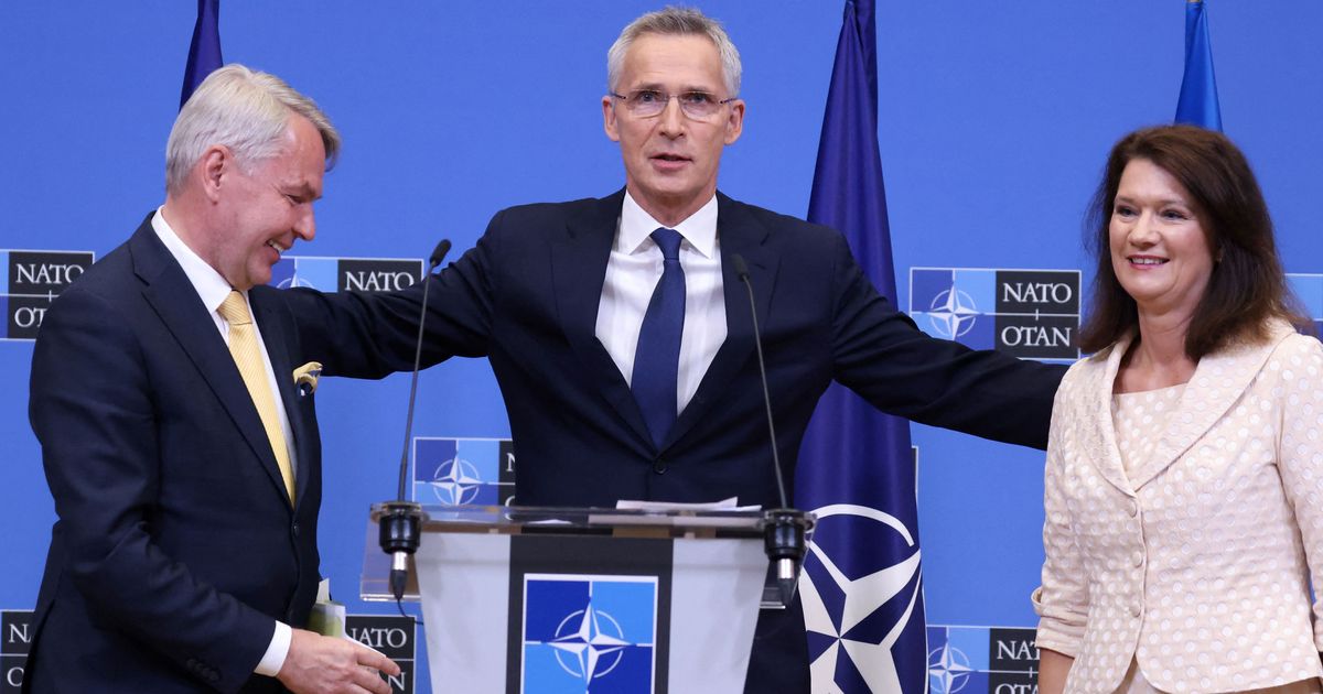 Швеция в нато официально. Министр обороны Финляндии генеральный секретарь НАТО Столтенберг. Финляндия и Швеция в НАТО. Швеция и Финляндия вступление в НАТО. НАТО Йенс Столтенберг Байден.