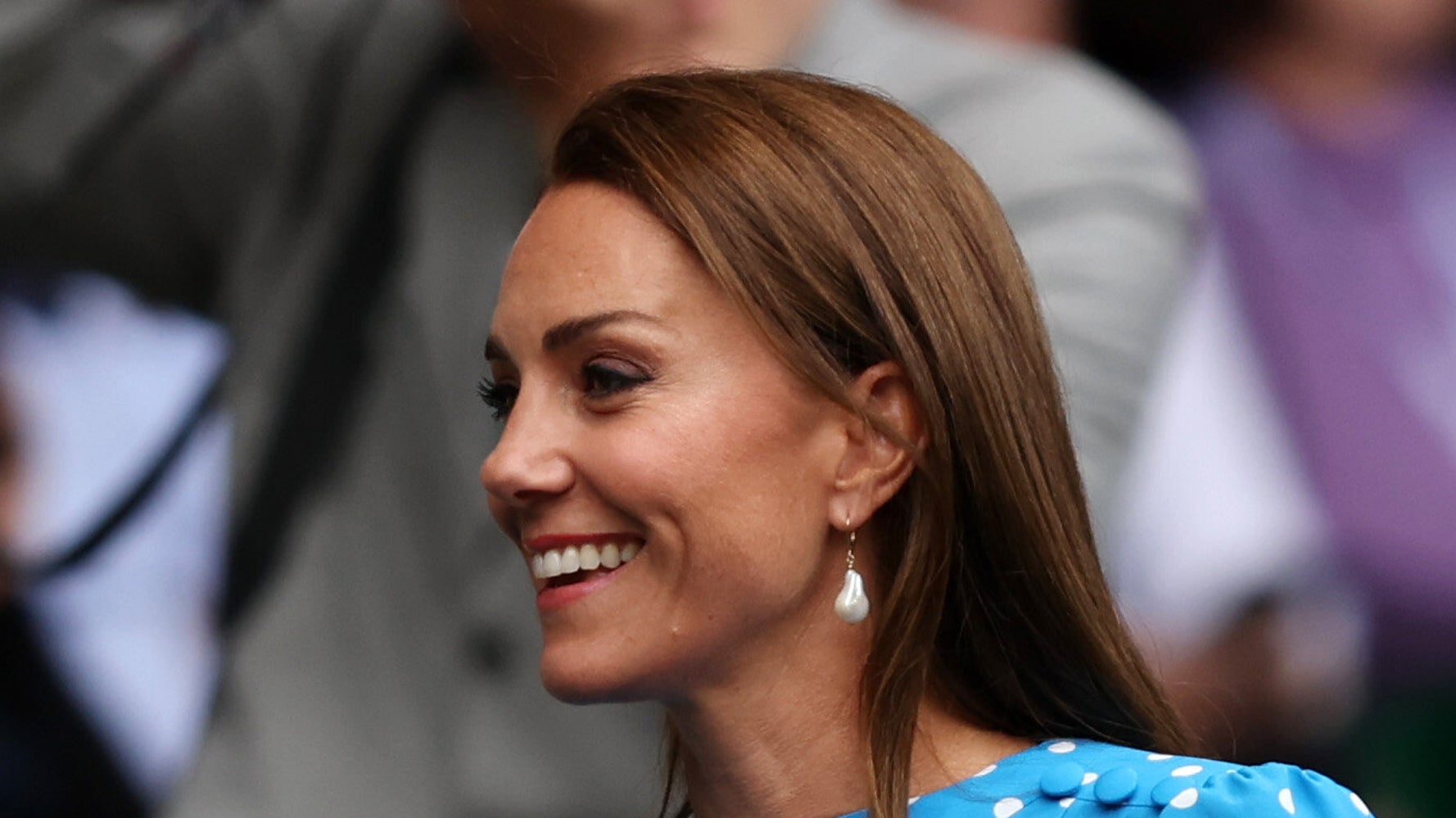 Kate Middleton Rewears A Blue Polka-Dot Dress For Wimbledon Appearance | HuffPost Entertainment Kate Middleton Rewears A Blue Polka-Dot Dress For Wimbledon Appearance | HuffPost Entertainment