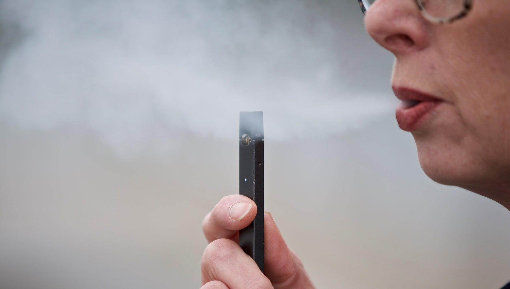 FDA Temporarily Pauses Juul E-Cigarettes Ban FDA Temporarily Pauses Juul E-Cigarettes Ban