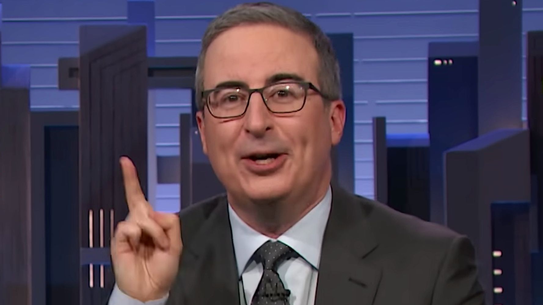 John Oliver Reveals Super-Freaky Nightmare Turning Up At The Beach This Summer