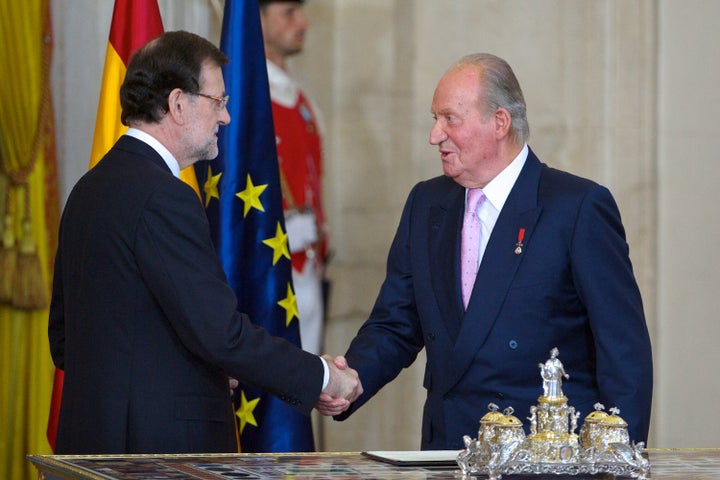 El expresidente del Gobierno, Mariano Rajoy, y el rey emérito, Juan Carlos I.