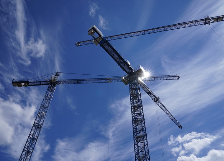 Grúas de construcción, en una imagen de archivo.