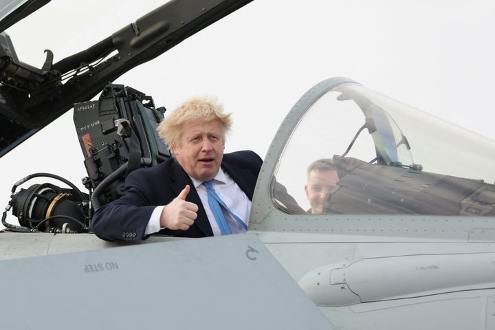 Johnson, desde un caza británico.