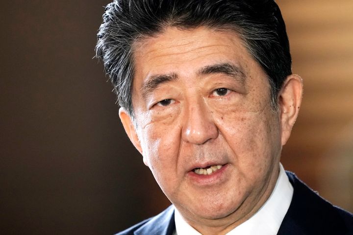 安倍元首相 演説中に倒れる 銃声のようなものが聞こえた Nhkが報道 ハフポスト News 安倍元首相 演説中に倒れる 銃声のようなものが聞こえた Nhkが報道 ハフポスト News