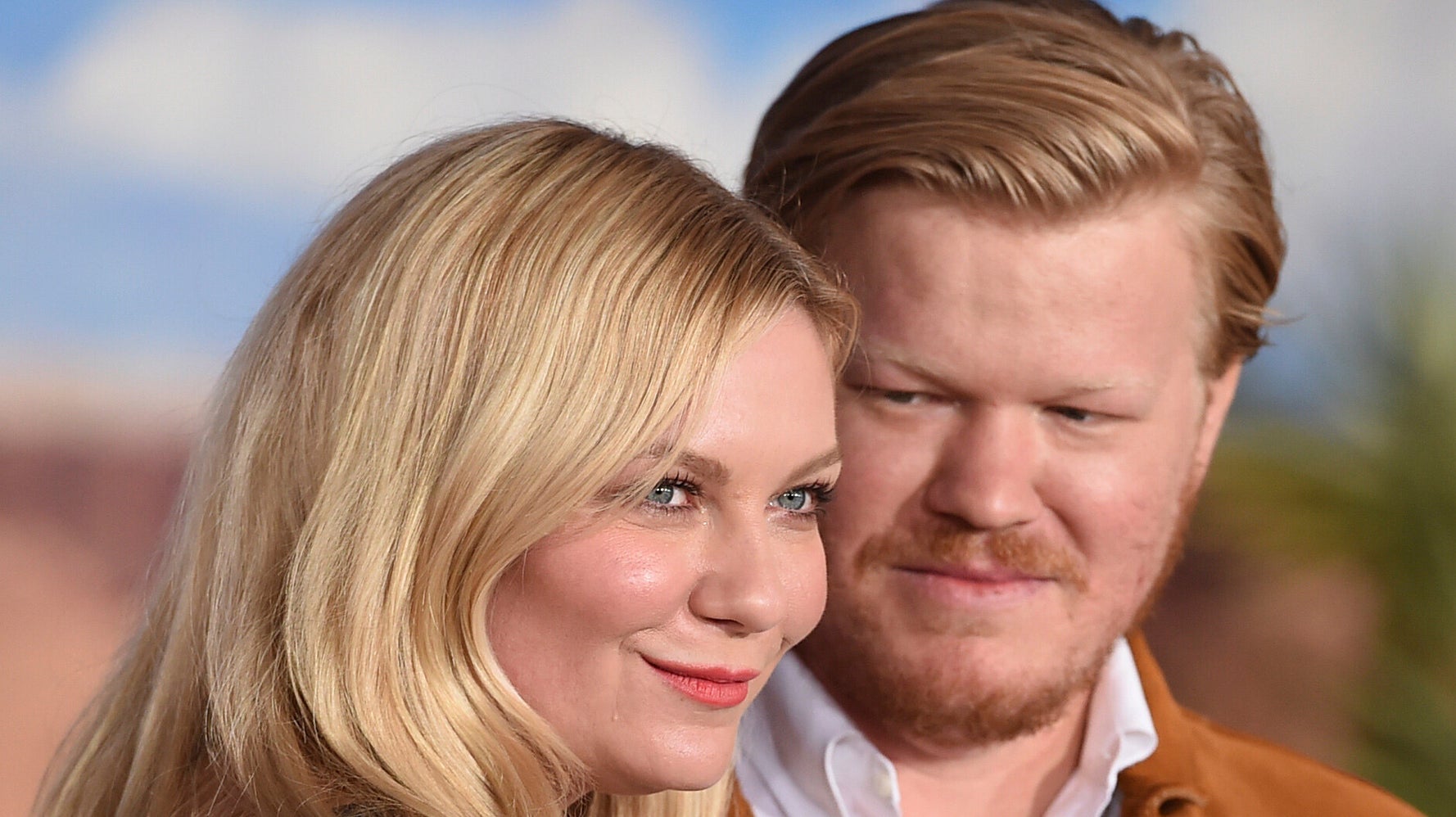Kirsten Dunst Marries Jesse Plemons After 6 Years As A Couple Kirsten Dunst Marries Jesse Plemons After 6 Years As A Couple