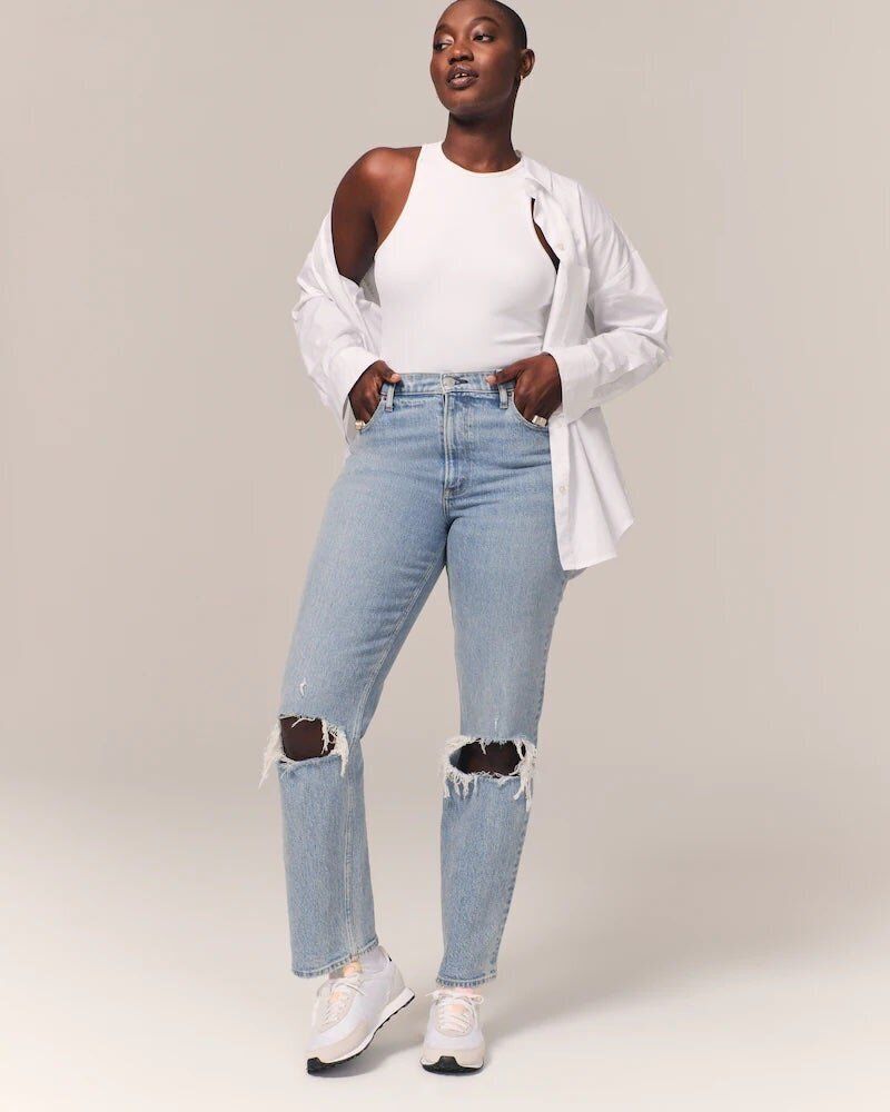 A suuuper popular pair of '90s-inspired, high-waisted Abercrombie jeans