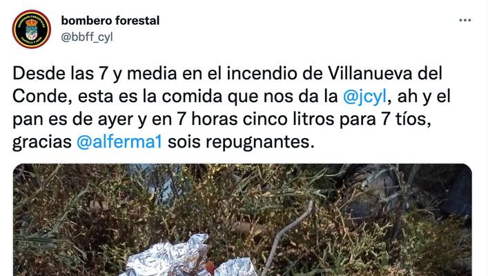 Tuit de la cuenta Bombero Forestal denunciando la comida repartida por la Junta de Castilla y León.