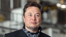 Looming Musk-Twitter Legal Battle Hammers Company Shares