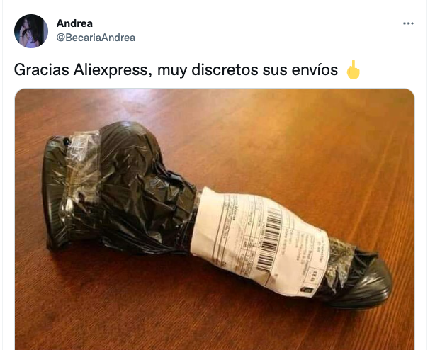 El tuit de @BecariaAndrea al que ha respondido AliExpress.