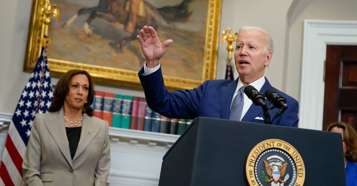 The Department of Health and Human Services issued a memo on Wednesday in which it reminded pharmacists at the 60,000 pharmacies that receive federal dollars that they are obligated under federal civil rights law to ensure access to comprehensive reproductive health care services.