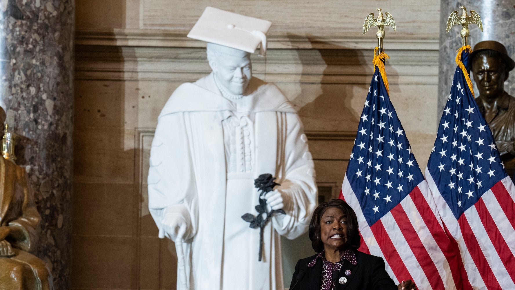 Statue Of Black American Replaces Confederate General At U.S. Capitol - Vimarsana News