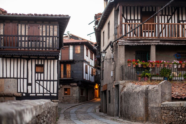 Fotografía de una calle del pueblo La Alberca, Salamanca.