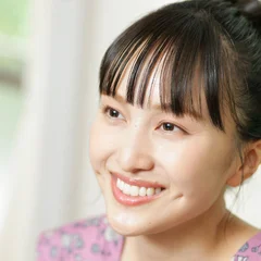 一重がコンプレックスだった詐欺メイクyoutuberの よきき が すっぴんが武器 と言えるようになるまで ハフポスト 特集