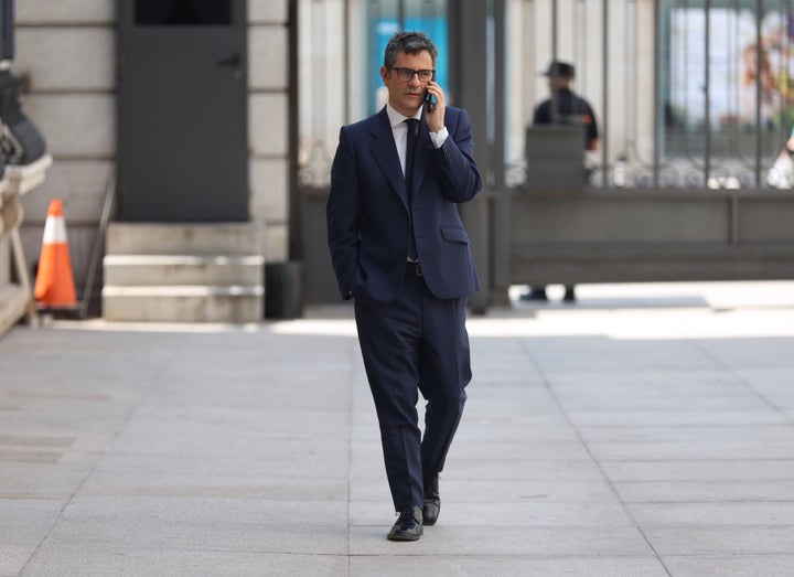 Félix Bolaños, en el patio del Congreso