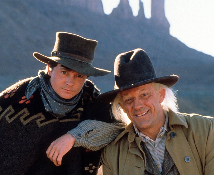 バック・トゥ・ザ・フューチャーPART3のワンシーンに登場するマイケル・J・フォックスさんとクリストファー・ロイドさん(1990年)