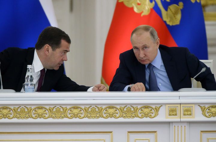 El expresidente ruso Dmitri Medvédev y el actual presidente Vladimir Putin.