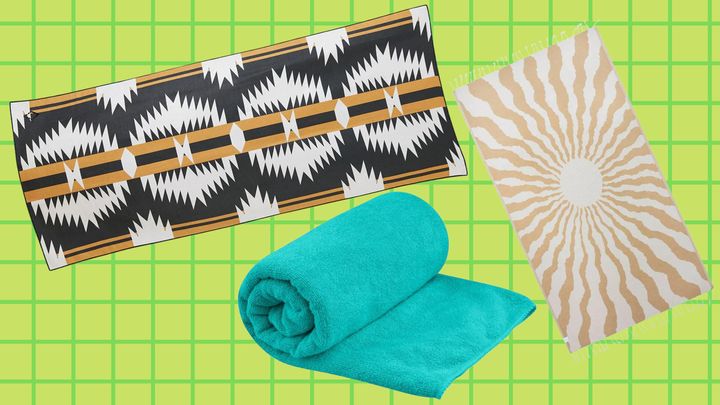 The Best Lightweight Quick-Drying Towels That Won't Weigh Down Your Beach  Bag