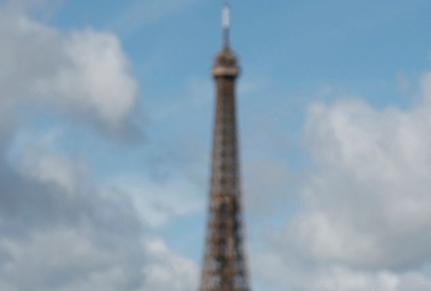 L'odeur de brûlé ressentie à Paris n'avait rien à voir avec un feu dans la capitale. photo d'illustration de la Tour Eiffel prise début juin.