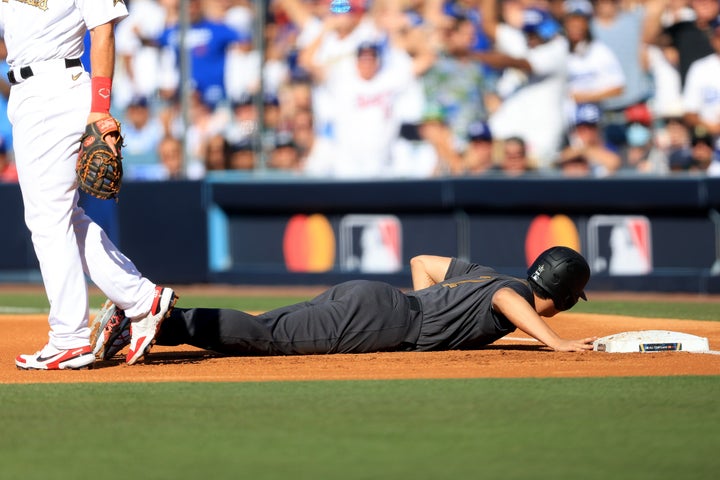 牽制タッチアウト直後の大谷翔平選手