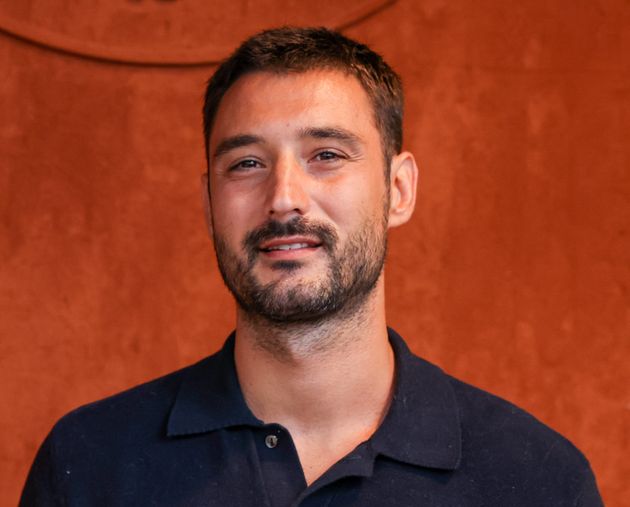 Le chanteur Jérémy Frérot, tout comme ses parents et grands-parents, vivent sur le bassin d'Arcachon (en photo à Roland Garros, le 23 mai 2022 à Paris)