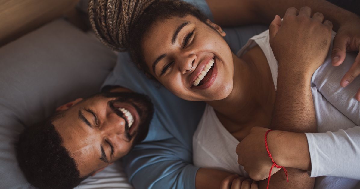 8 Things Happy Couples (Almost) Never Do