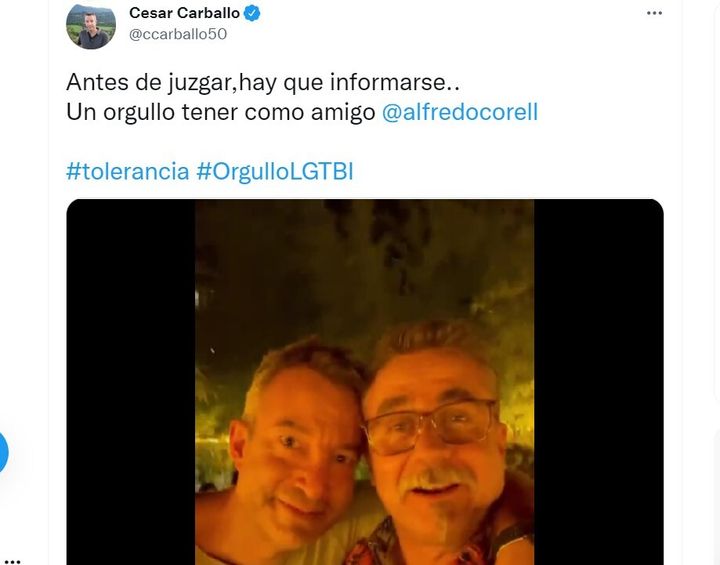 El tuit de César Carballo.