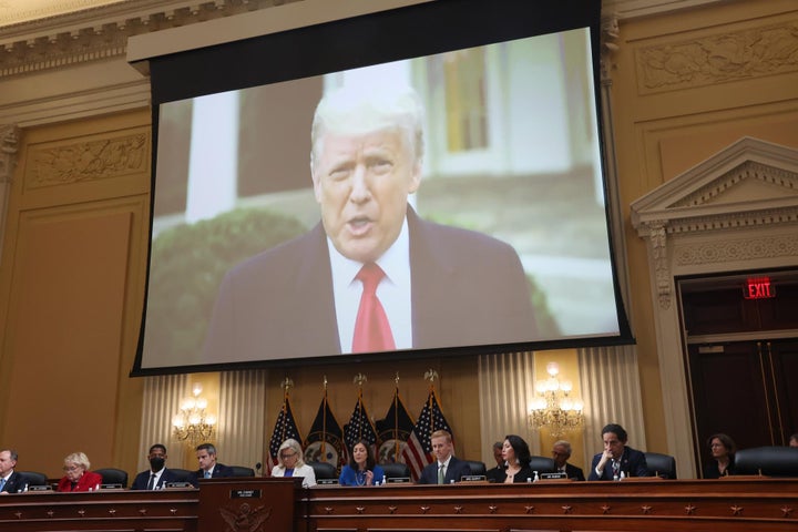 Un vídeo de Donald Trump durante el comité del asalto al Capitolio de este jueces.