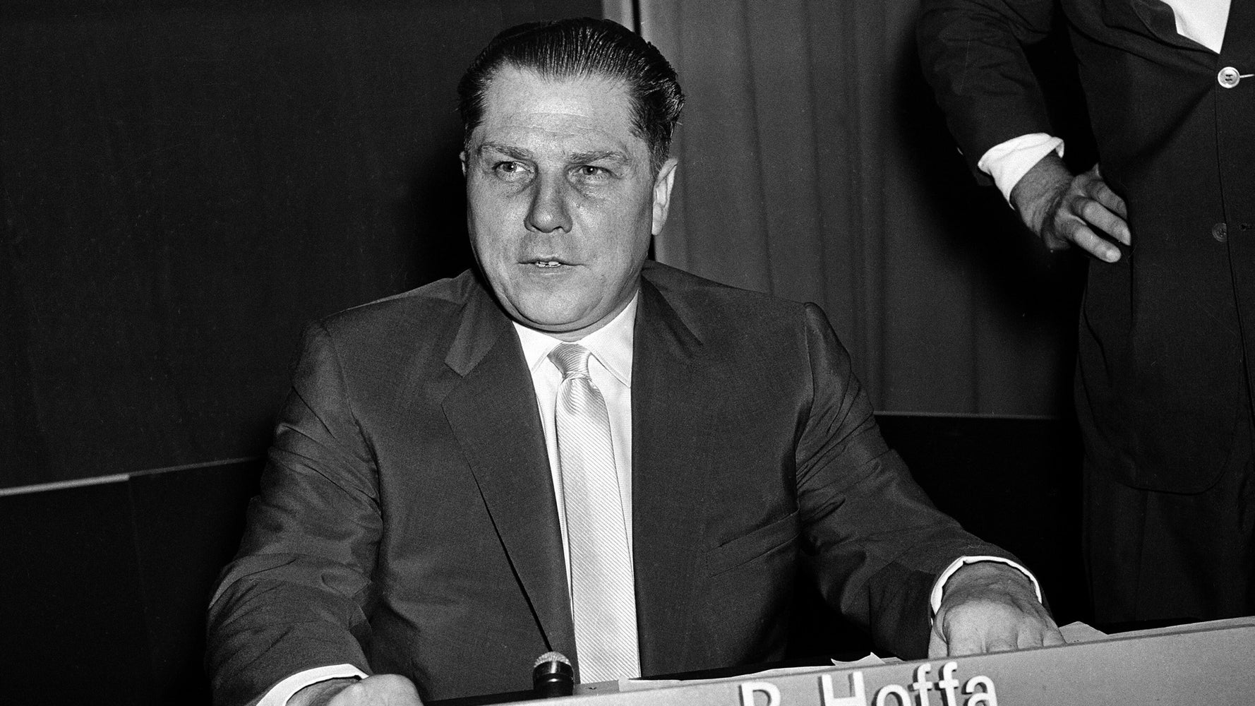 FBI: No Sign Of Jimmy Hoffa Under New Jersey Bridge FBI: No Sign Of Jimmy Hoffa Under New Jersey Bridge