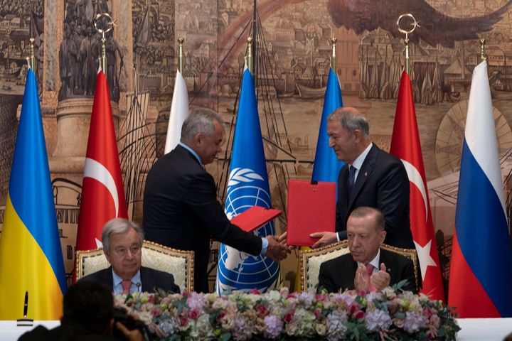 <strong>Turkish president Recep Tayyip Erdogan, right, and UN secretary general Antonio Guterres lead a signing ceremony at Dolmabahce Palace in Istanbul, Turkey.</strong>