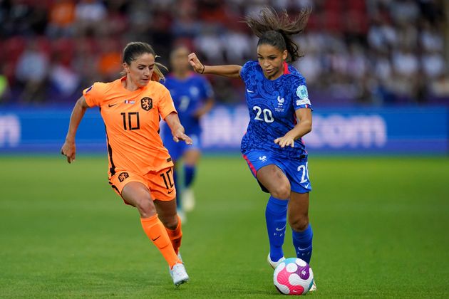 Delphine Cascarino lors du match contre les Pays-Bas en quart de finale de l'Euro féminin 2022 (AP Photo/Jon Super)