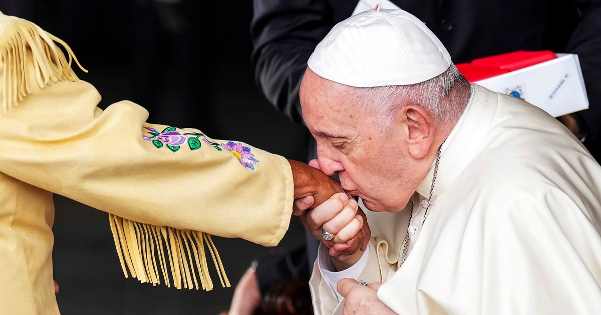 Pope Lands In Canada, Set For Apologies To Indigenous Groups | HuffPost ...