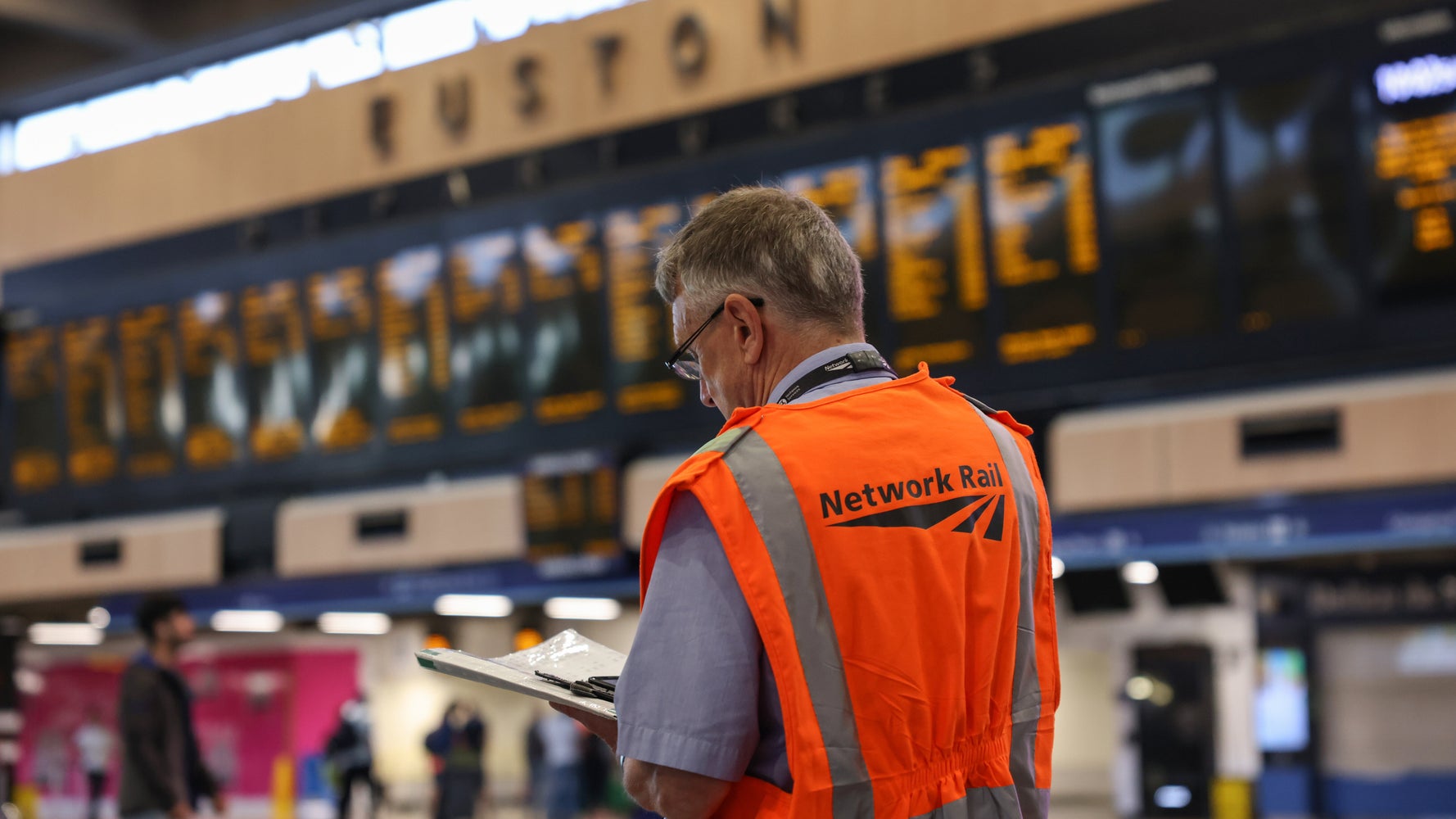 Rail Strikes: Why You Need To Plan Ahead On Travel This Week - Vimarsana News