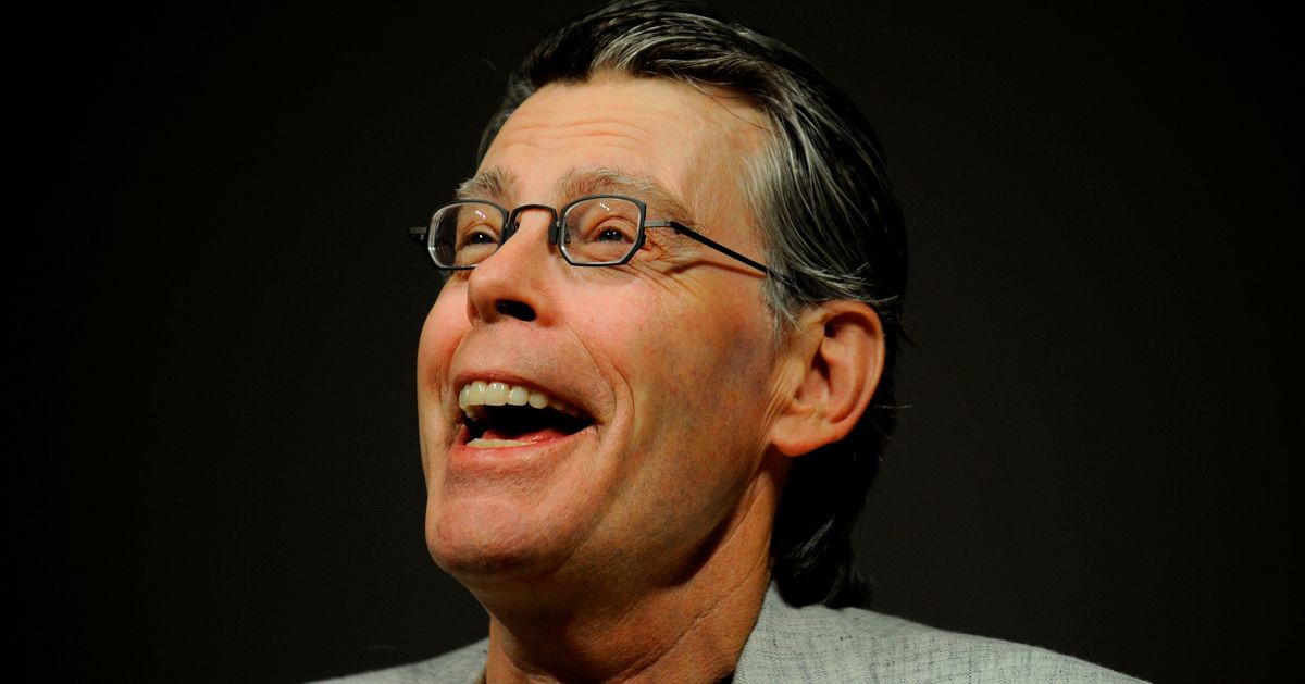 Stephen king. Стивен Кинг. Эдвин Кинг. Стивен стинг. Стивен Кинг 2022.